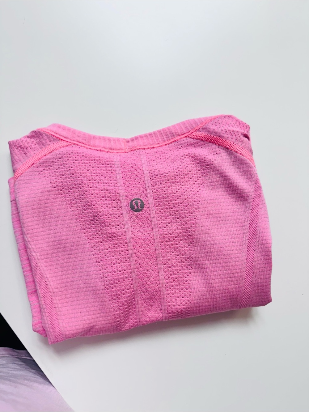 Lululemon Swiftly Tech Light Pink Size 4 - Picture 3 of 4
